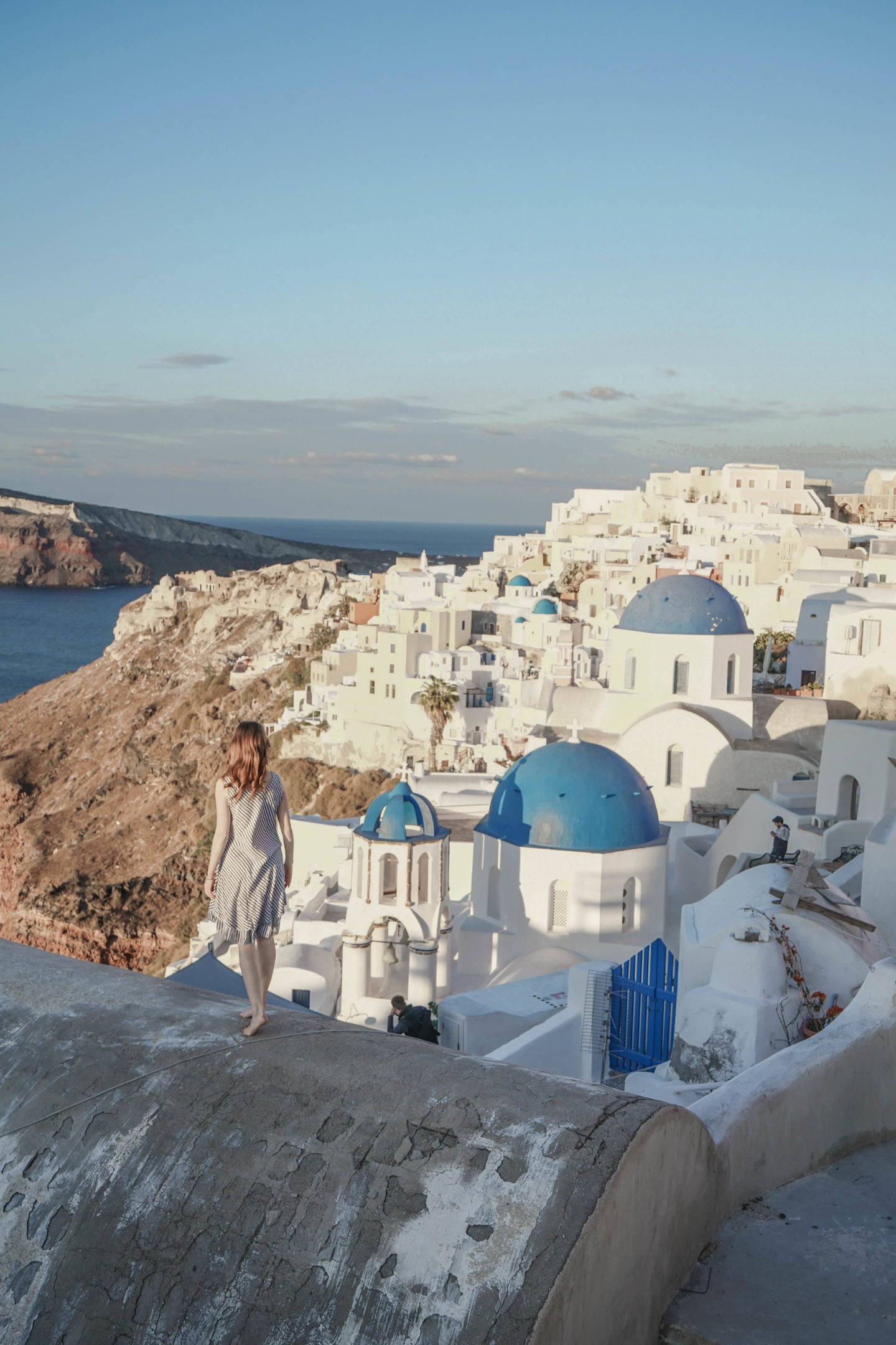 Beautiful Oia, Santorini, Greece. Can't get enough of those views!