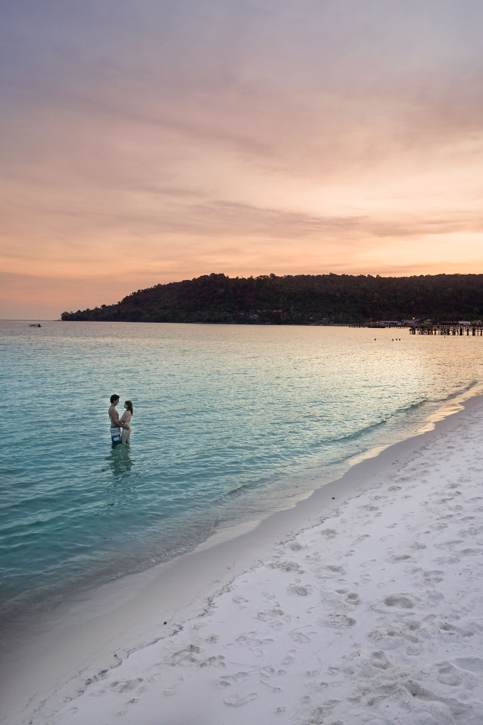 koh rong sunset in cambodia